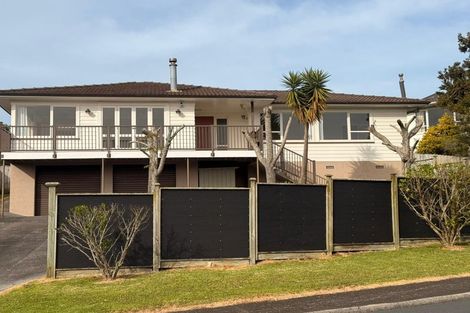 Photo of property in 28 Velma Road, Hillcrest, Auckland, 0627