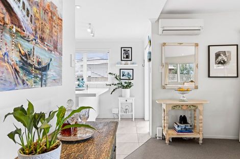 Photo of property in 1/40 The Esplanade, Westshore, Napier, 4110