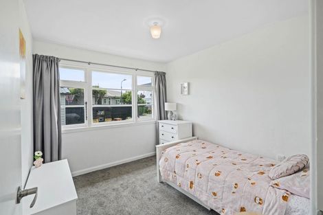 Photo of property in 2 Rustic Lane, Spreydon, Christchurch, 8024