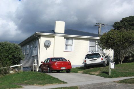 Photo of property in 9 Pikarere Street, Titahi Bay, Porirua, 5022