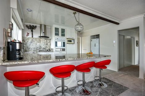 Photo of property in 220b Mount Pleasant Road, Mount Pleasant, Christchurch, 8081