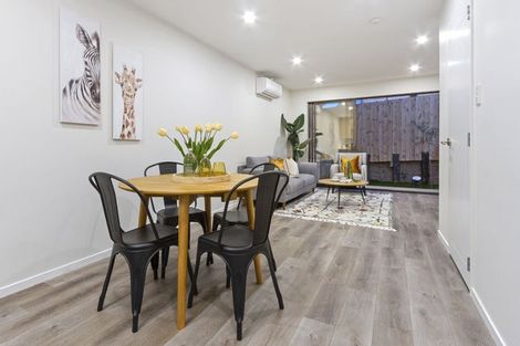 Photo of property in 50c Sherwood Avenue, Te Atatu South, Auckland, 0610