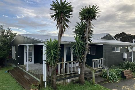 Photo of property in 68 Cornfoot Street, Castlecliff, Whanganui, 4501