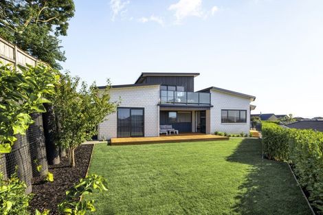 Photo of property in 16 Rose Berry Crescent, Flagstaff, Hamilton, 3210