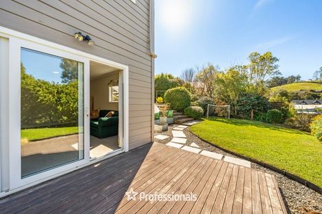 Photo of property in 13 Wilson Grove, Normandale, Lower Hutt, 5010