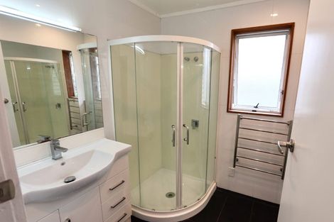 Photo of property in 15 Baylands Drive, Newlands, Wellington, 6037