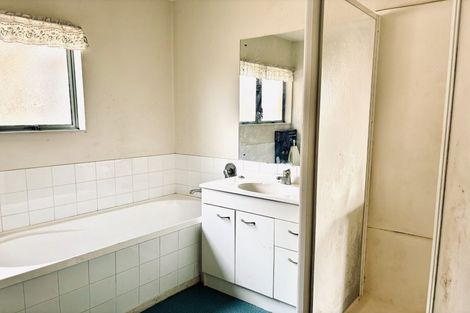 Photo of property in 19 The Grove, Red Beach, 0932