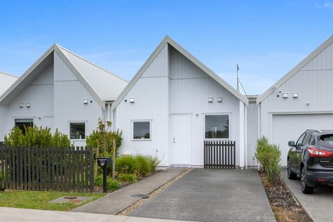 Photo of property in 26a Taikura Avenue, Red Beach, 0932
