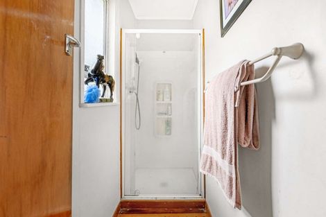 Photo of property in 37 Simons Street, Moturoa, New Plymouth, 4310