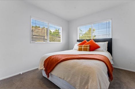 Photo of property in 1/104a Beach Road, Castor Bay, Auckland, 0620