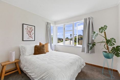 Photo of property in 44 Savoy Road, Glen Eden, Auckland, 0602