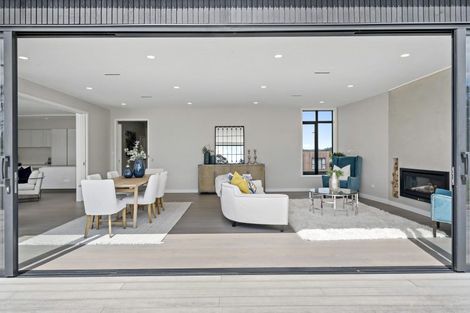 Photo of property in 14 Third Fairway Place, Albany, Auckland, 0632