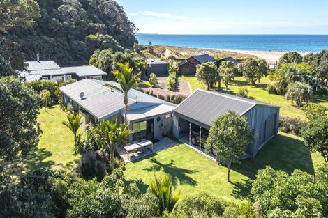 Photo of property in 7 Pye Place, Hot Water Beach, Whitianga, 3591