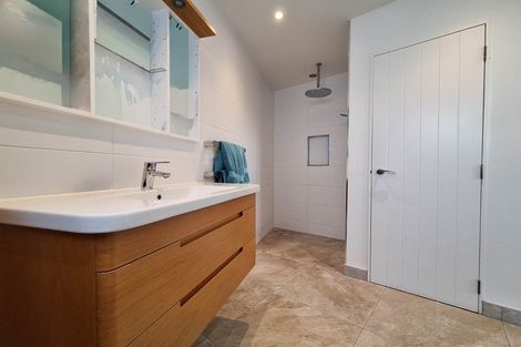 Photo of property in 197b Browns Bay Road, Browns Bay, Auckland, 0630