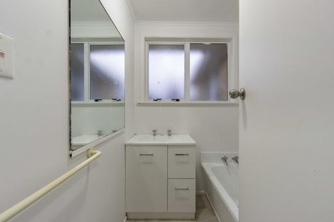 Photo of property in 17 Dowding Street, Melville, Hamilton, 3206