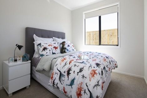 Photo of property in 6 Dame Nganeko Drive, Glenbrook, 2681