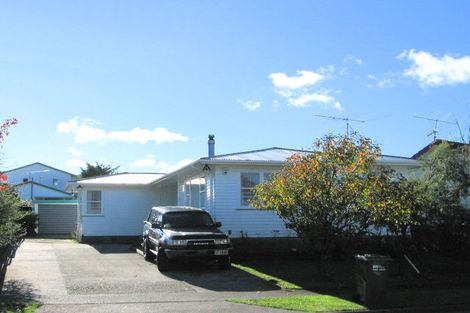 Photo of property in 4 Karamea Grove, Wainuiomata, Lower Hutt, 5014