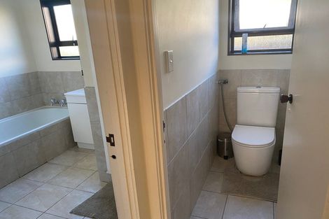 Photo of property in 59a/2 Norwood Road, Bayswater, Auckland, 0622