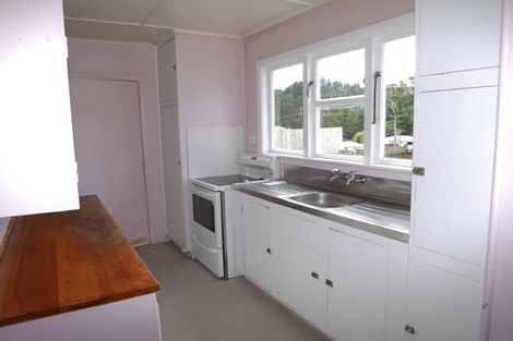Photo of property in 7-9 York Place, Cannons Creek, Porirua, 5024