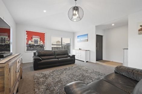 Photo of property in 28 Te Hurunui Drive, Pegasus, 7612