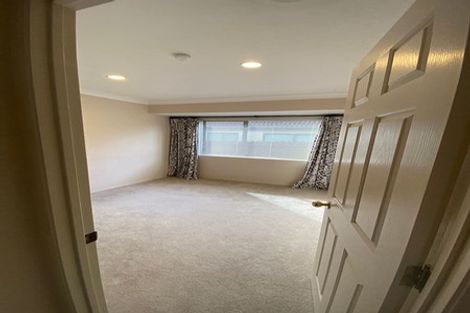 Photo of property in 10 Mullagh Place, East Tamaki Heights, Auckland, 2016