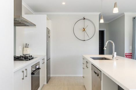 Photo of property in 169 Waipounamu Drive, Kelson, Lower Hutt, 5010