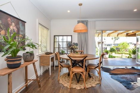 Photo of property in 19 Broadway Street, Martinborough, 5711