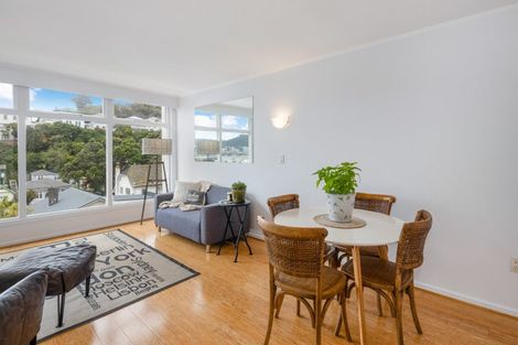 Photo of property in 22/4f Claremont Grove, Mount Victoria, Wellington, 6011