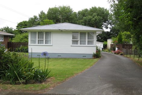 Photo of property in 29 Muir Avenue, Mangere Bridge, Auckland, 2022
