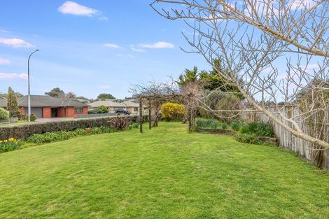 Photo of property in 155 Guildford Drive, Paraparaumu Beach, Paraparaumu, 5032