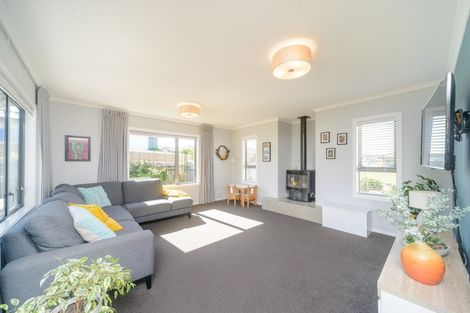 Photo of property in 4 Poplar Grove, Feilding, 4702
