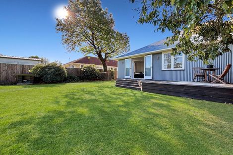 Photo of property in 17 Skipton Street, Mairehau, Christchurch, 8013
