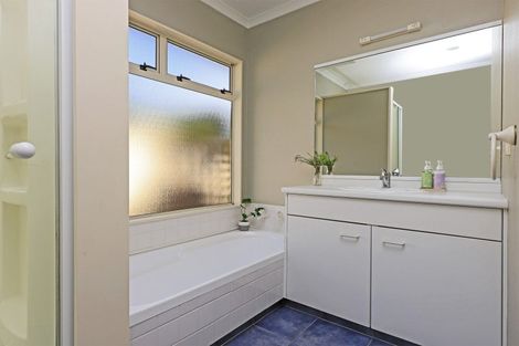 Photo of property in 22 Brompton Drive, Taradale, Napier, 4112