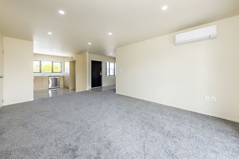 Photo of property in 59a Cedar Heights Avenue, Massey, Auckland, 0614