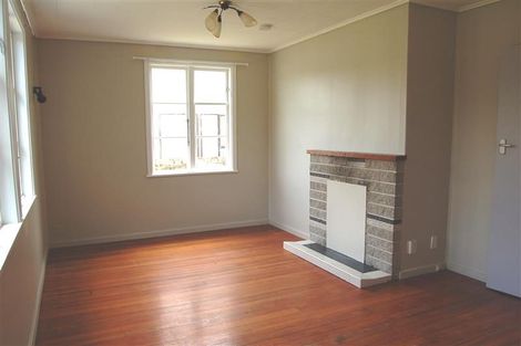 Photo of property in 3 Shearer Crescent, Naenae, Lower Hutt, 5011