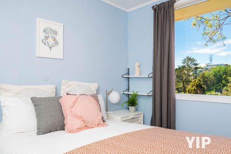 Photo of property in 8 Link Road, Newlands, Wellington, 6037