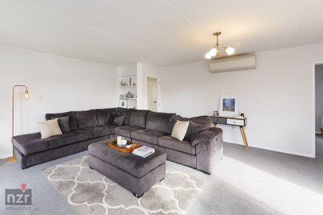 Photo of property in 16 Sandstrom Grove, Feilding, 4702