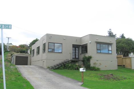 Photo of property in 10 Ranui Terrace, Tawa, Wellington, 5028