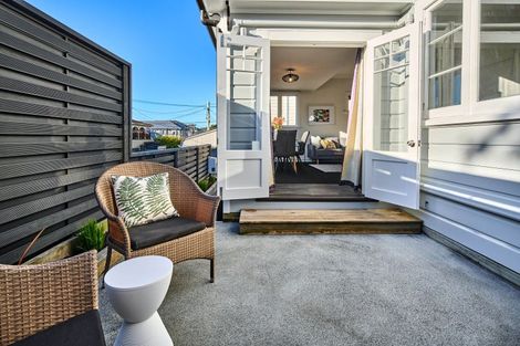 Photo of property in 113 Austin Street, Mount Victoria, Wellington, 6011