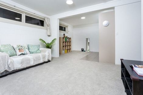 Photo of property in 1/3 Glenvar Road, Torbay, Auckland, 0630