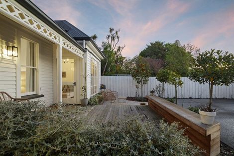 Photo of property in 28 Hawkesbury Avenue, St Albans, Christchurch, 8014