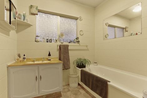 Photo of property in 1/73 Florence Avenue, Orewa, 0931