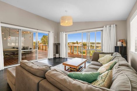 Photo of property in 18 Mariner Cove Road, Tinopai, Matakohe, 0593