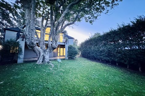 Photo of property in 1/5 Princes Street, Northcote Point, Auckland, 0627