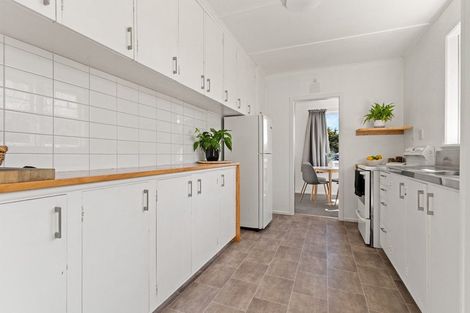 Photo of property in 16 Wavell Crescent, Lansdowne, Masterton, 5810