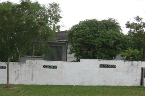 Photo of property in 40 Sunvue Road, Glen Eden, Auckland, 0602