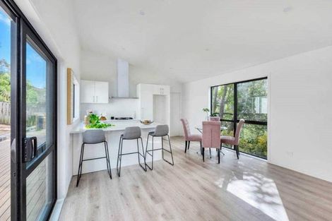 Photo of property in 34 Oaktree Avenue, Browns Bay, Auckland, 0630