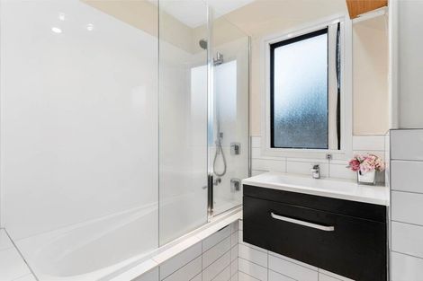Photo of property in 112 Spinella Drive, Bayview, Auckland, 0629