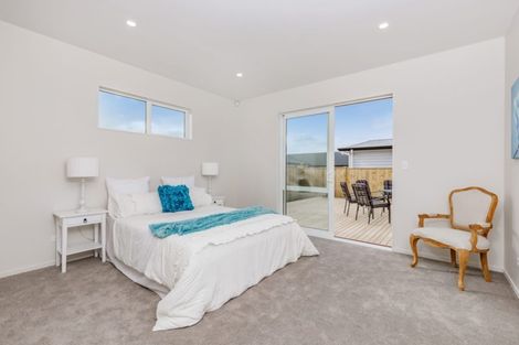 Photo of property in 62 Schoolside Road, Kumeu, 0810