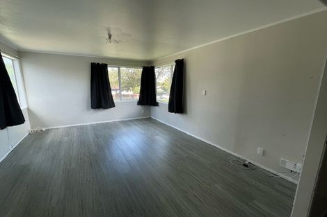 Photo of property in 368 Roscommon Road, Clendon Park, Auckland, 2103